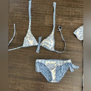 Tommy Bahama REVERSIBLE 2 piece bathing suit AND cover up.